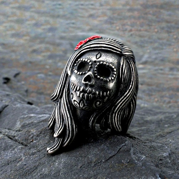 Ring - Picture 2 of 2